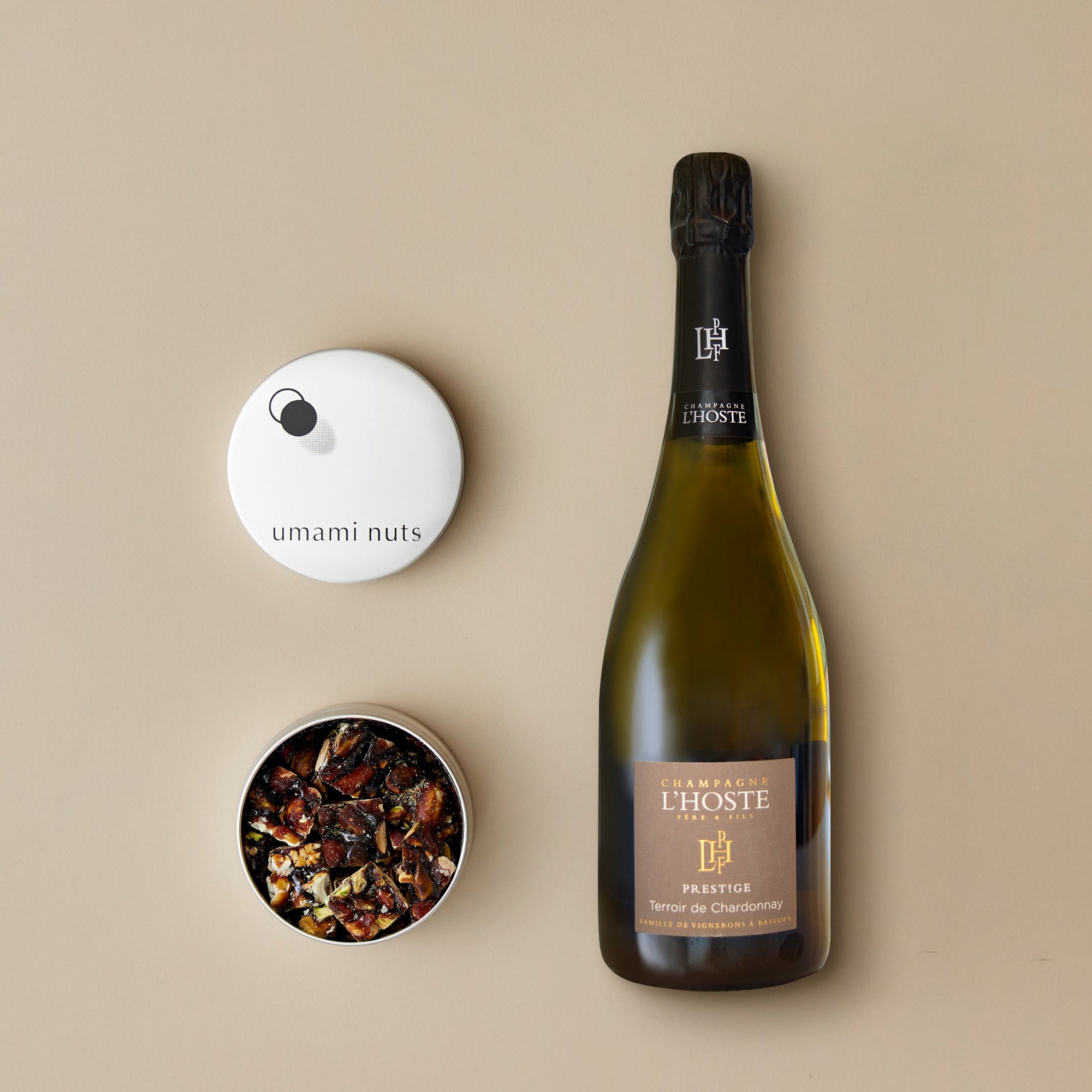 シャンパーニュとナッツ３種と黒糖