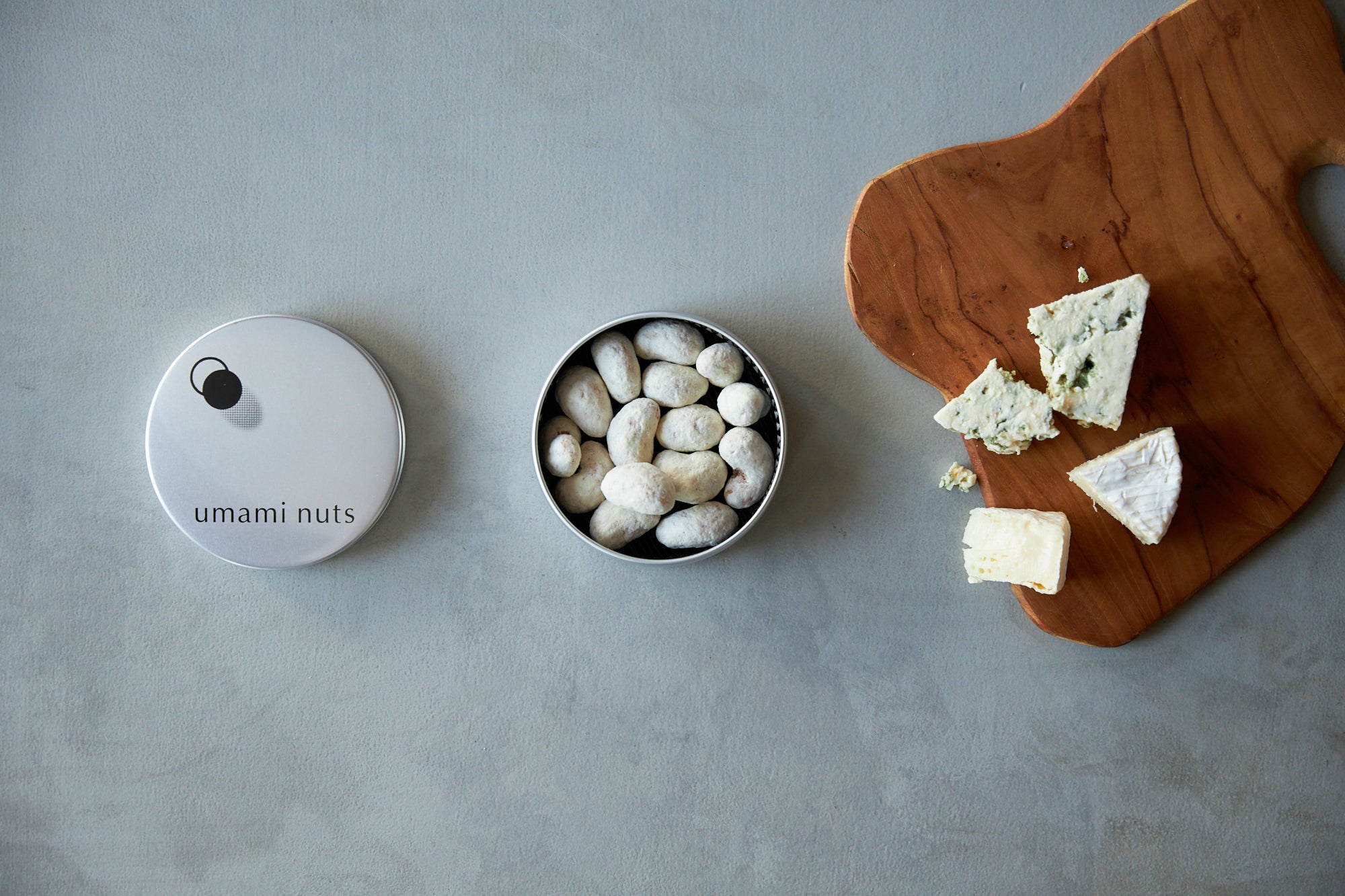 2種のチーズと燻製カシューナッツ